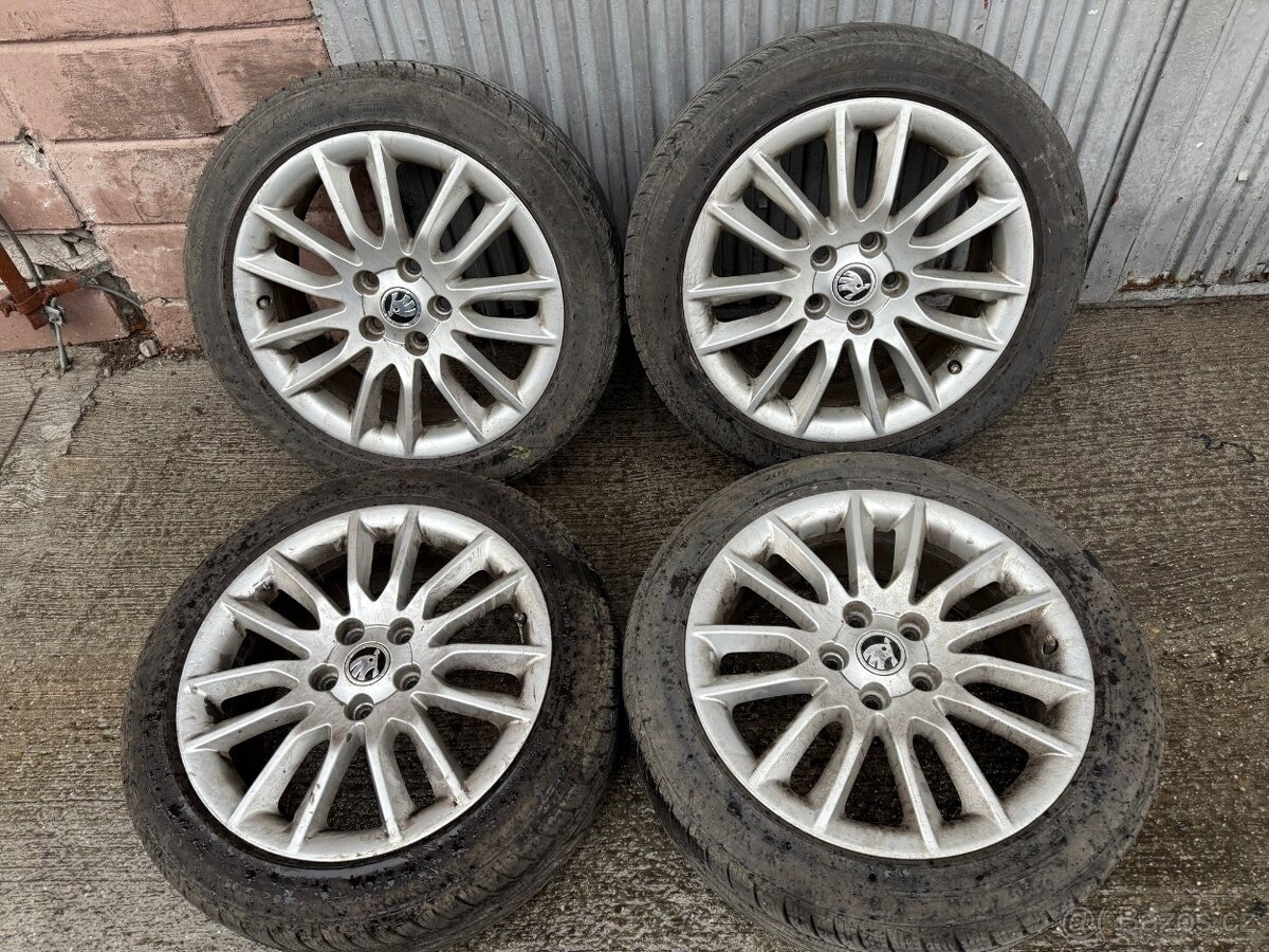 17" Elektrony SKODA 5x112 so zimnymi pneu 205/50 R17