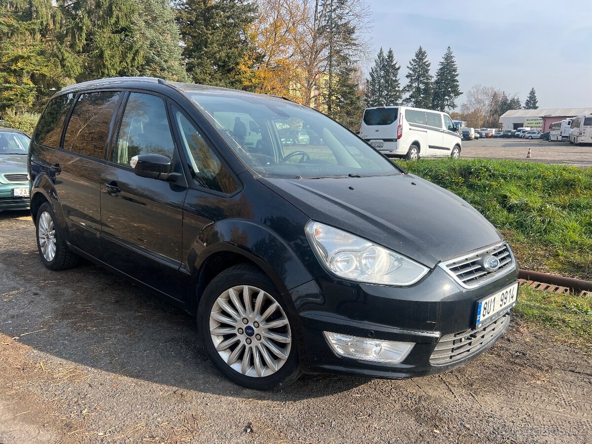 Ford galaxy 1,6 benzin, 118 kw, rv 2014,koupeno nove v CR