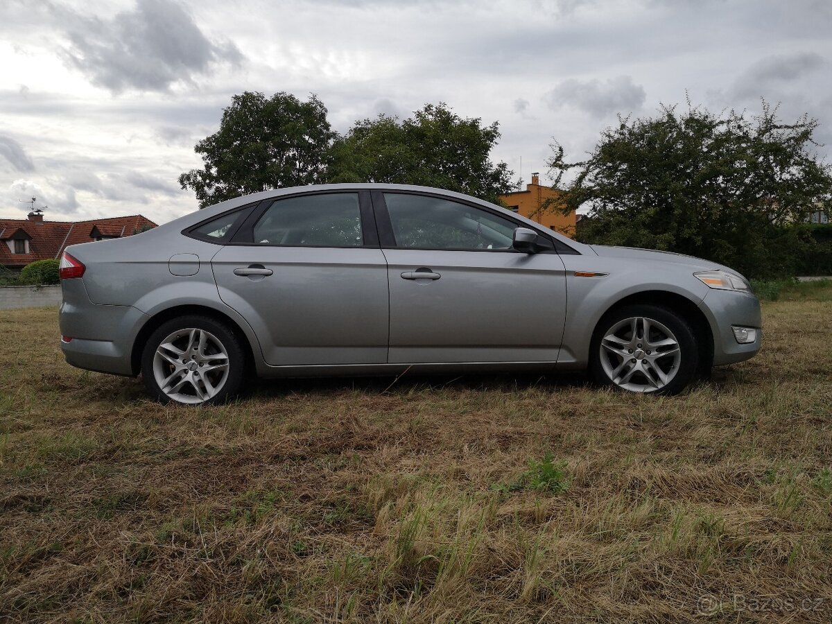 FORD MONDEO SEDAN 2010 BENZÍN 2.0i 16V + LPG KLIMA ABS