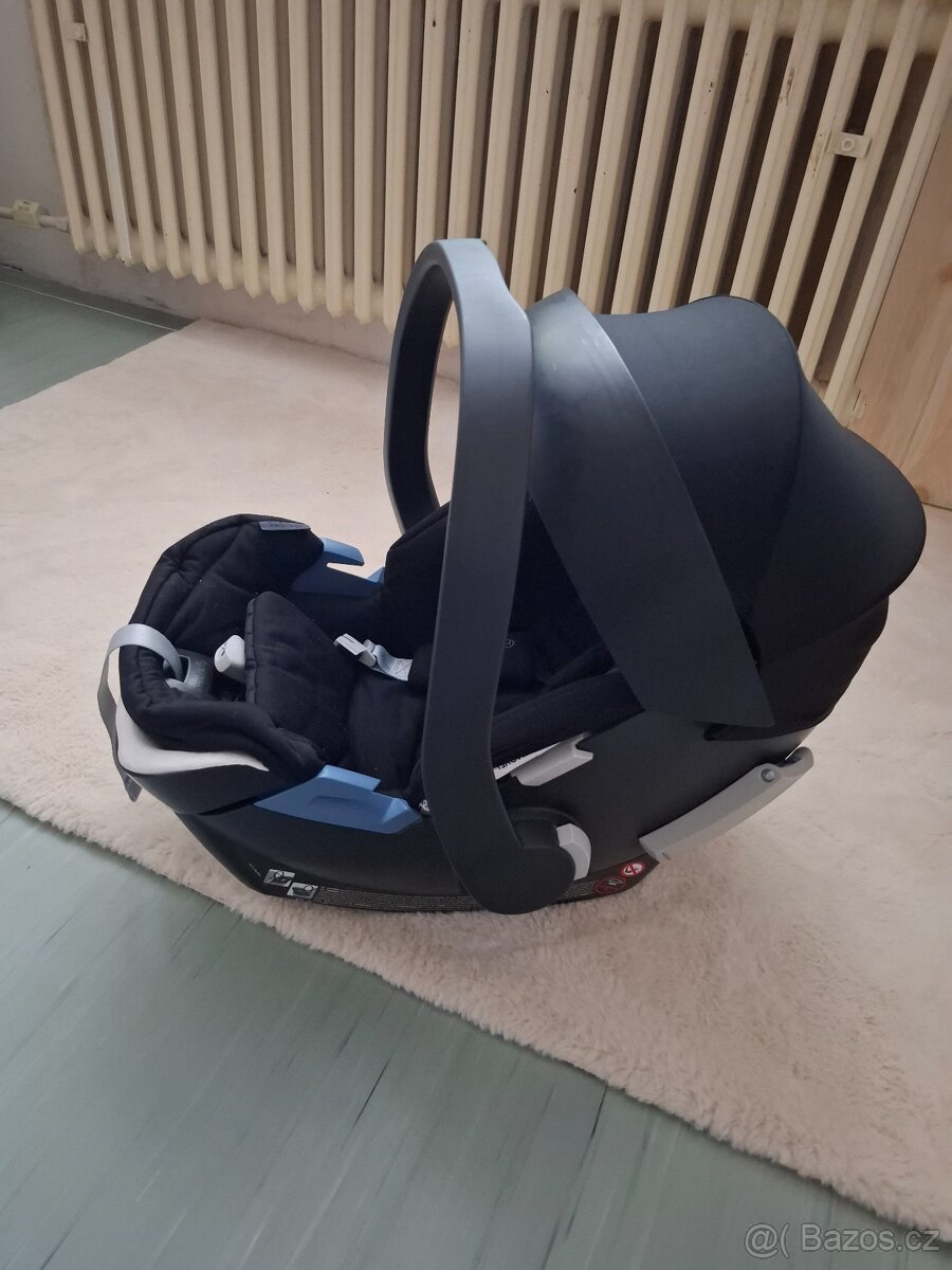 CYBEX ATON 5 0-13kg DEEP BLACK se základnou .