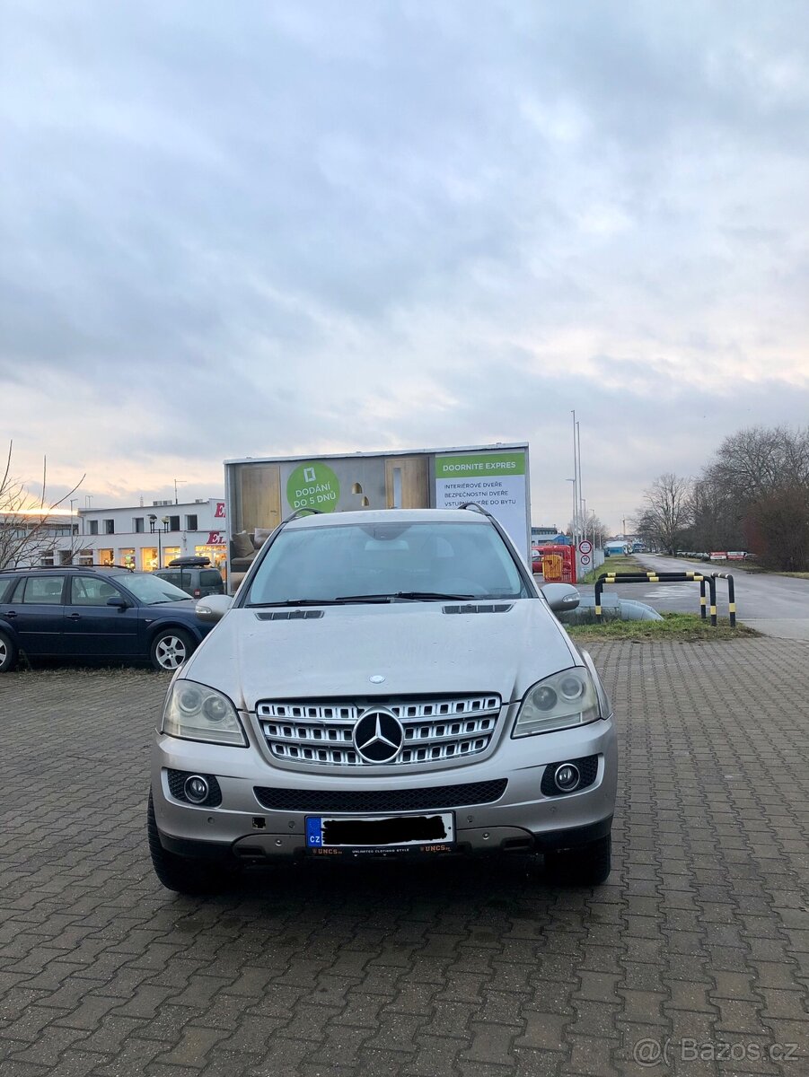 Mercedes Benz ML W164 Rok výroby 2008