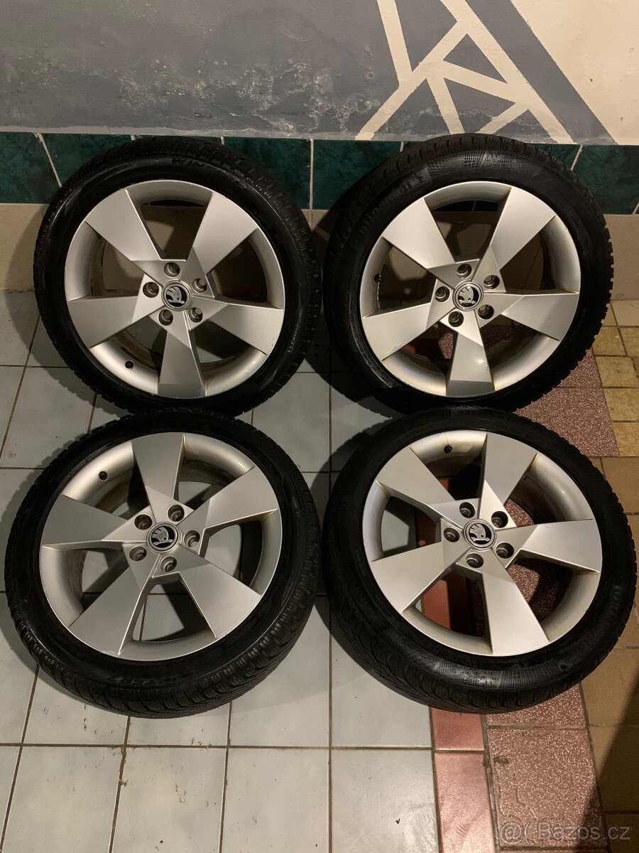 Alu kola Škoda R17 5X112 ZIMNÍ PNEU 225/45 PIRELLI