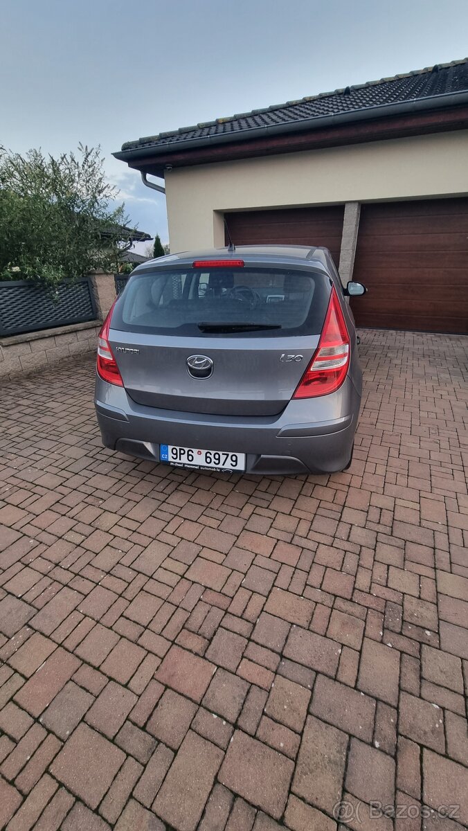 i30