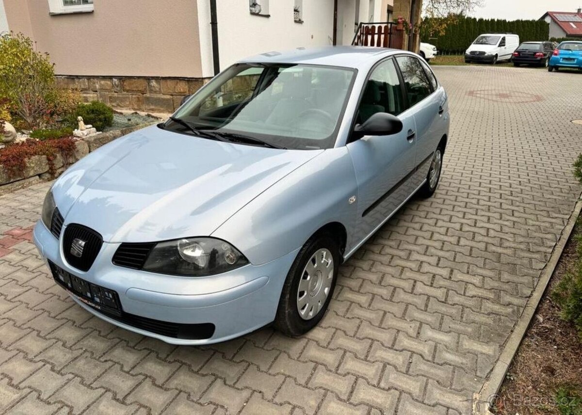 Seat Ibiza 1,4i/16V serviska , klimatiza benzín