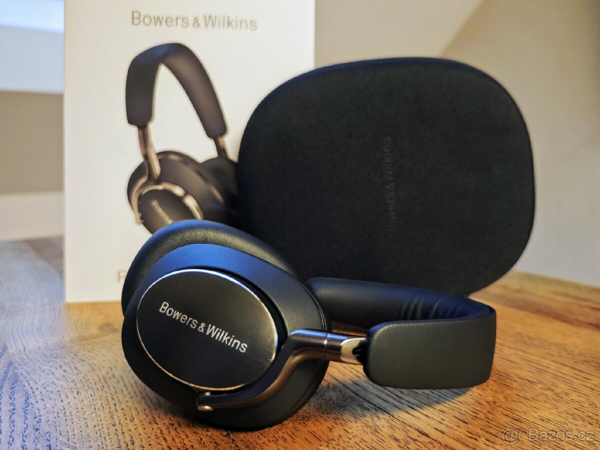 Bowers & Wilkins PX8 černá