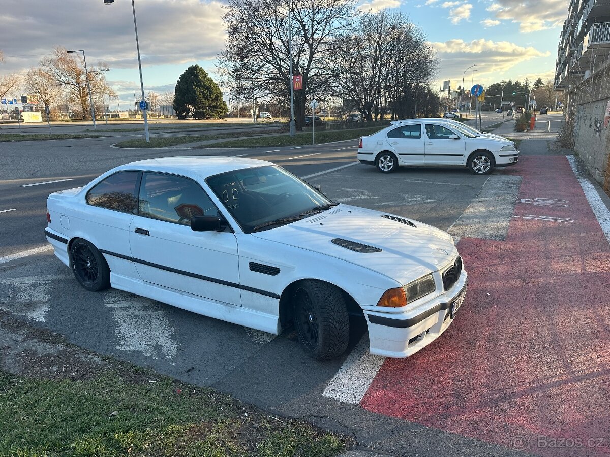 Bmw e36 323i coupe