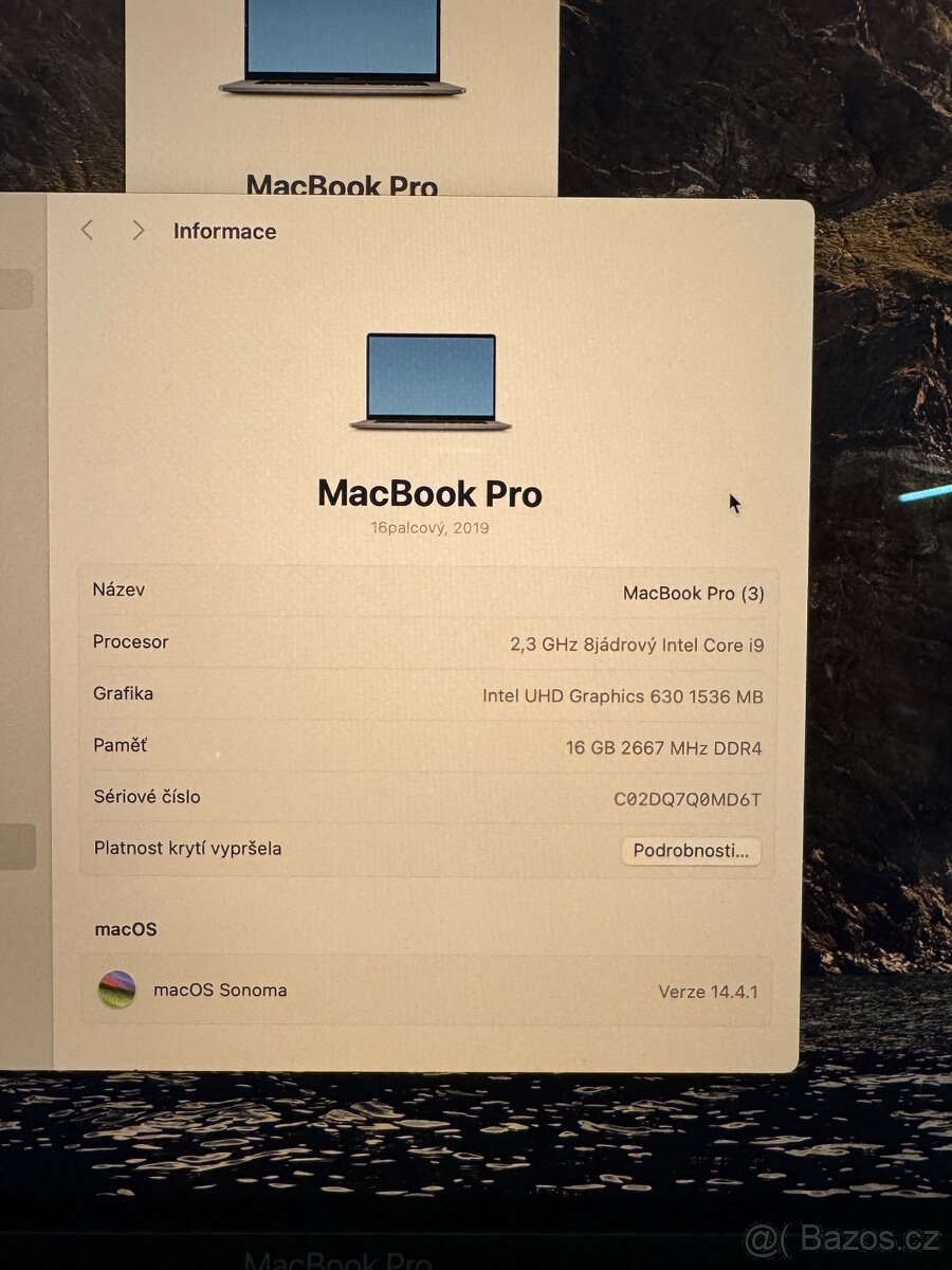 MacBook Pro 16 palců