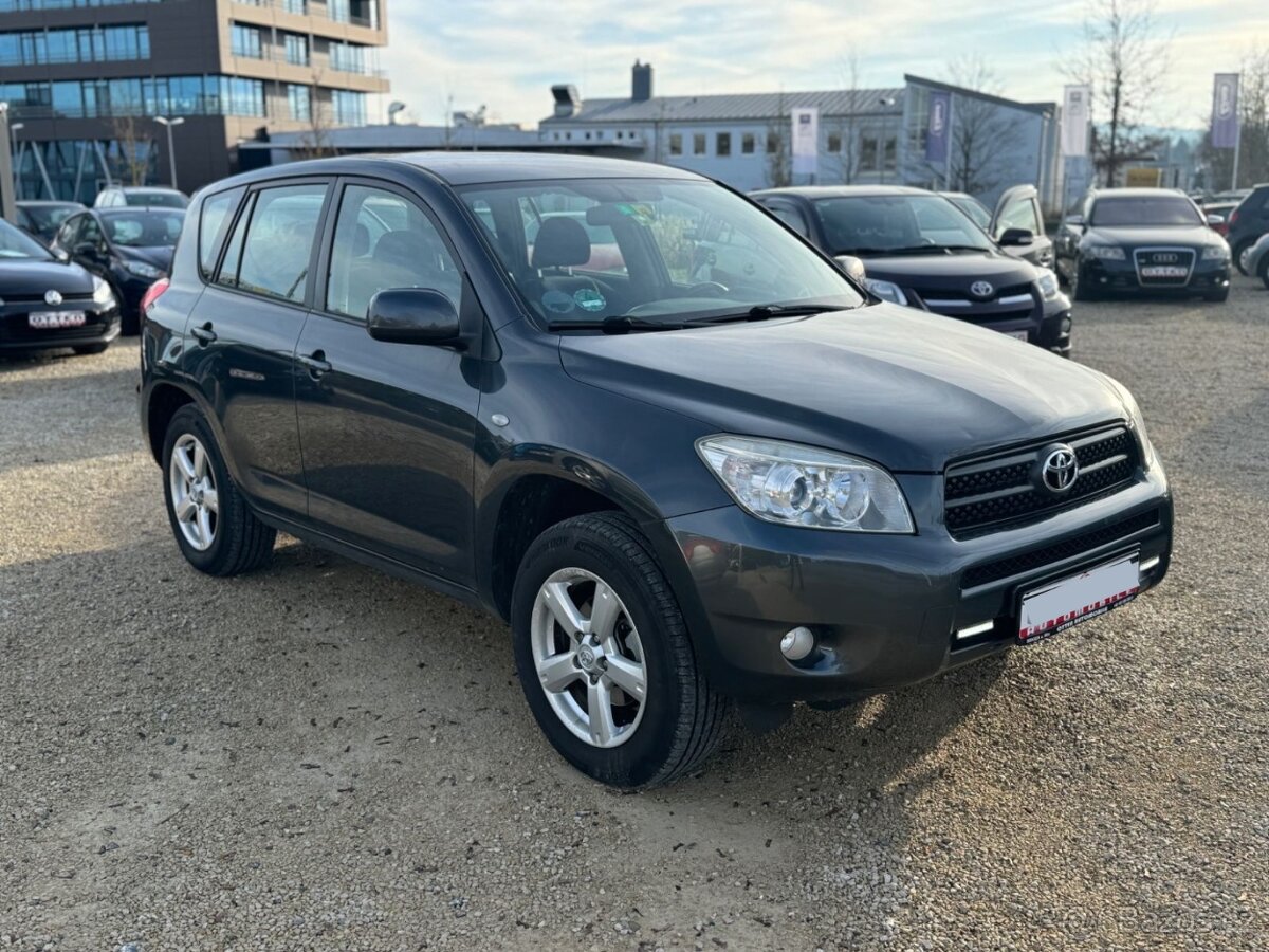 Toyota RAV 4 2,0i Sol 4x4 benzín 112kw