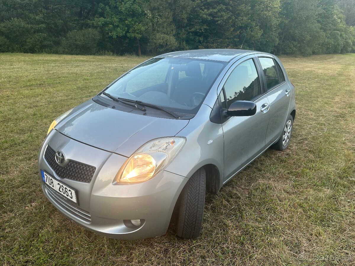 Toyota Yaris 1,3 VVT-i 64 KW r.v.2007 .Automat .