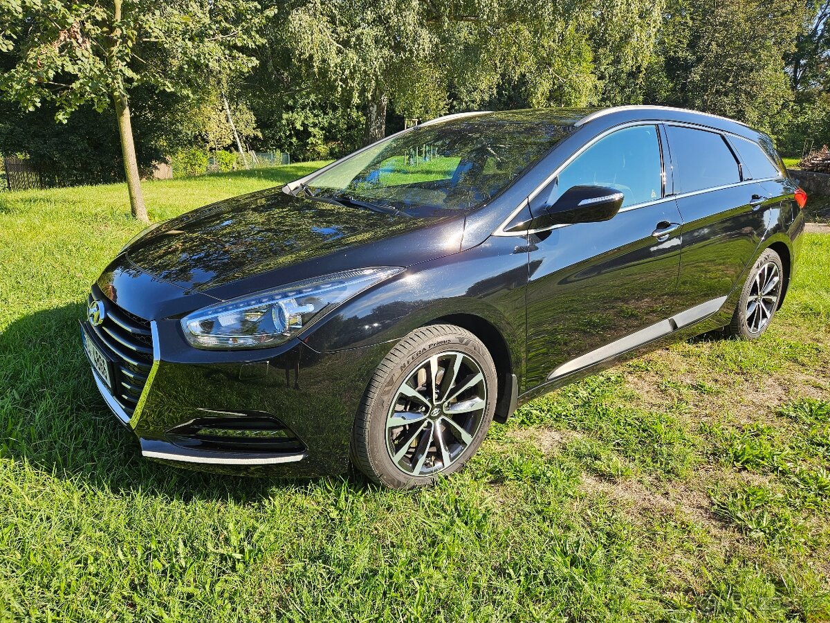 HYUNDAI i40 kombi, výbava Premium