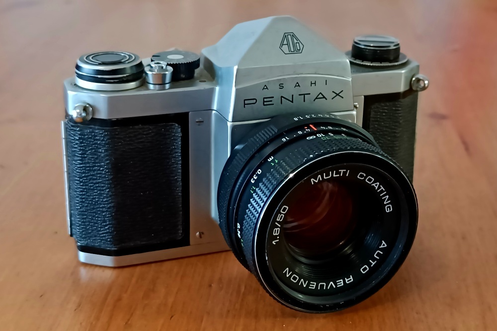 ASAHI PENTAX S1a (Revuenon 1,8/50 MC) - 1962