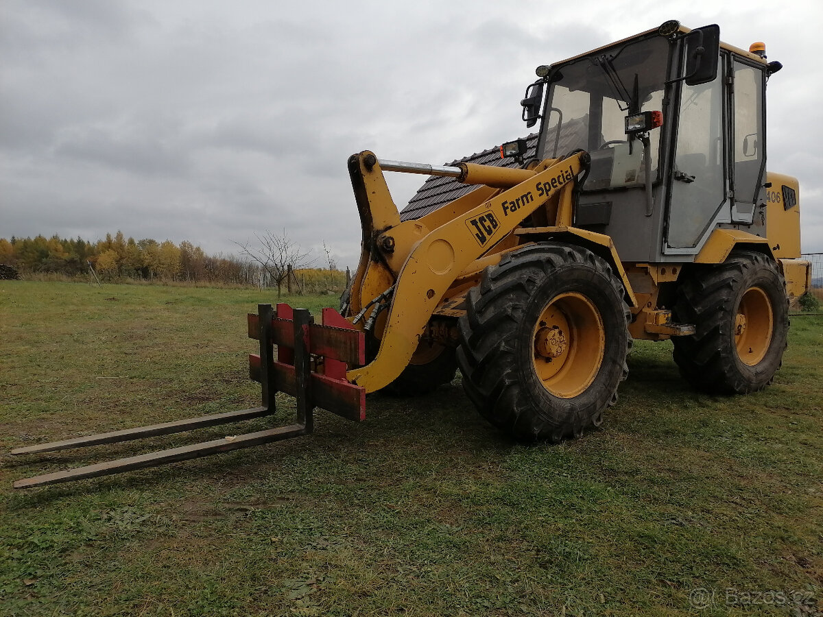 Kloubový nakladač JCB 406 FARM SPECIÁL,hmotnost 5000 kg,