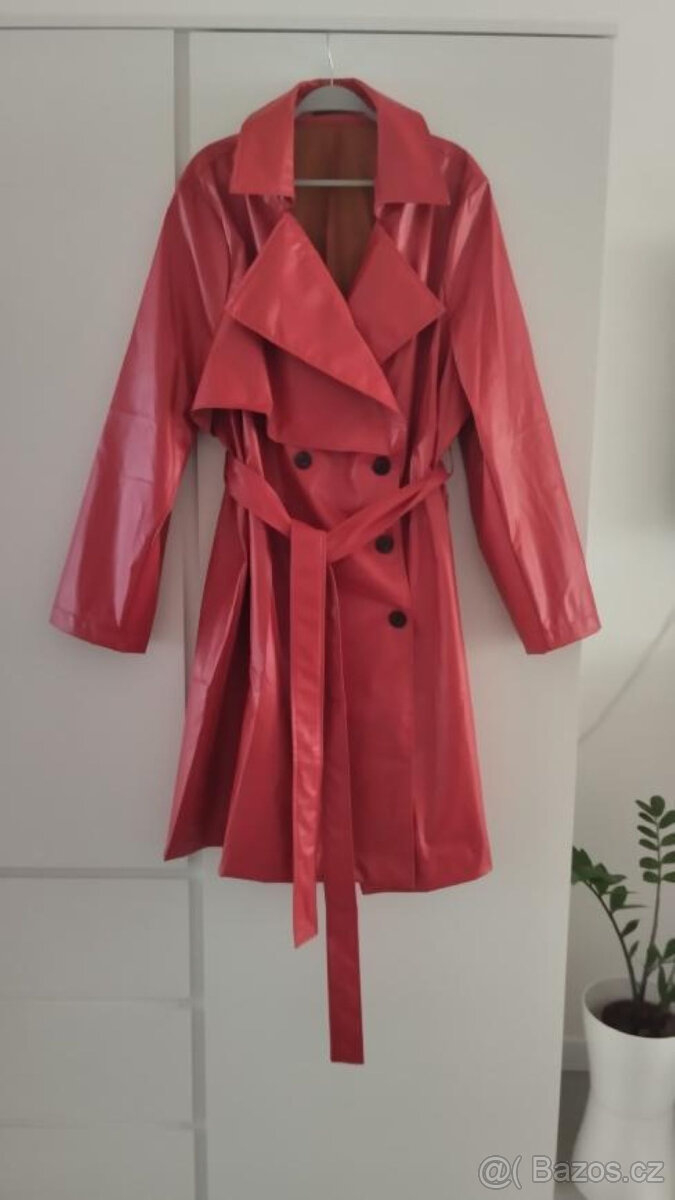 DÁMSKÝ ČERVENÝ TRENČKOT JARO /PODZIM vel.52/xxxxl
