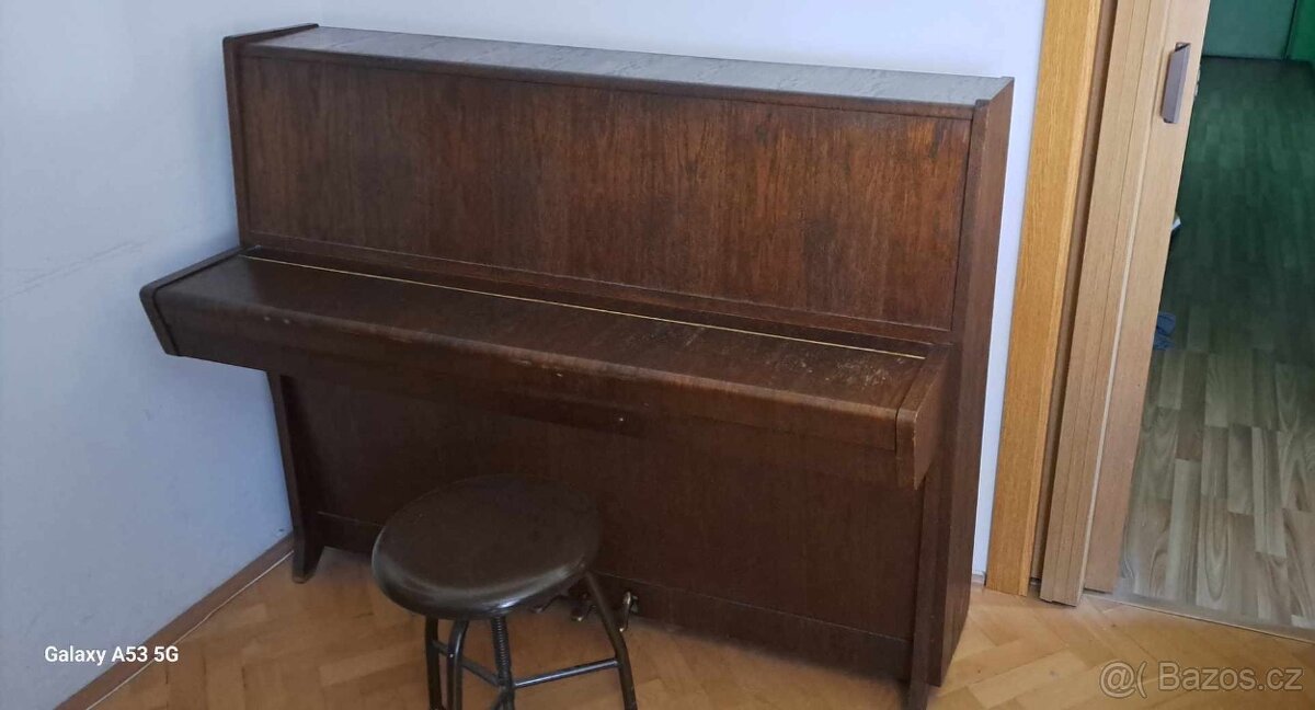 Pianino P114 klasik