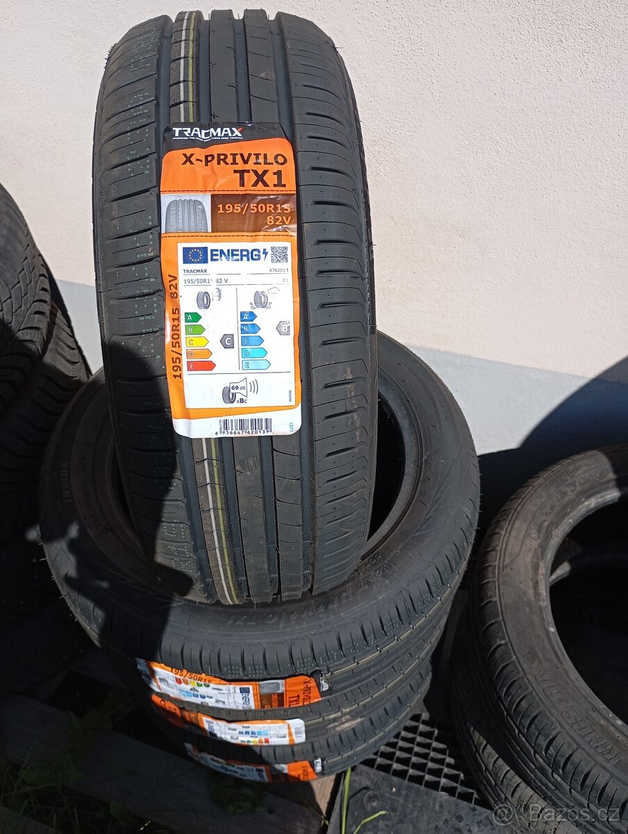 Tracmax 195/50 R15