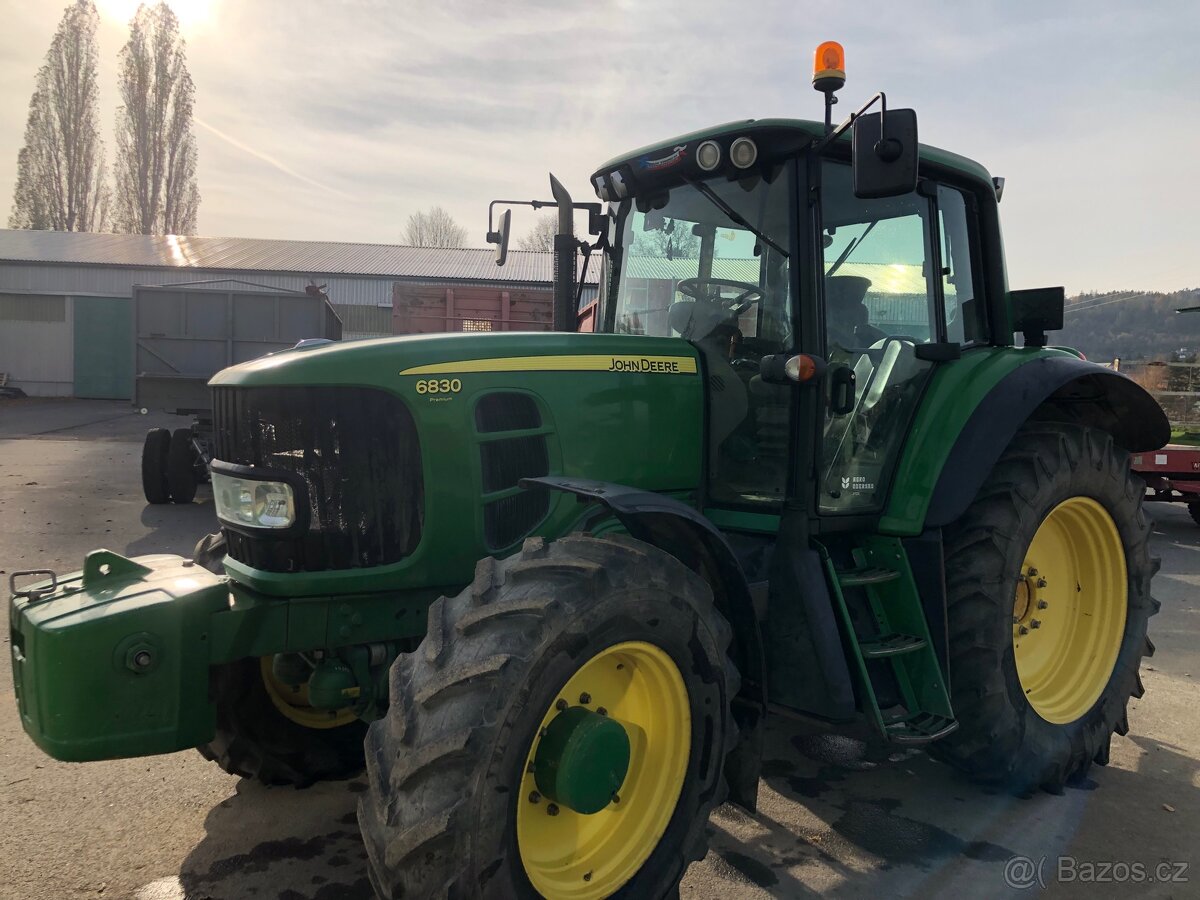 John Deere 6830