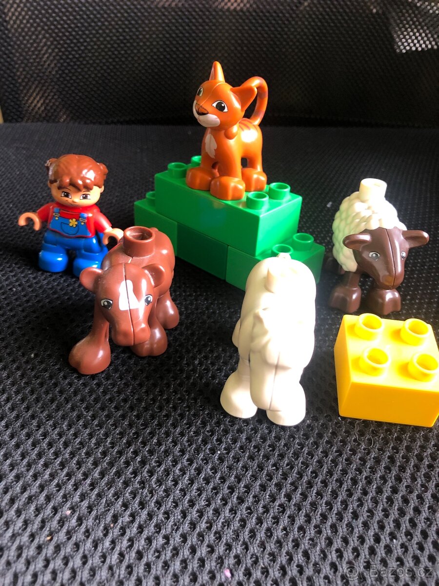 Lego duplo mláďata na farmě