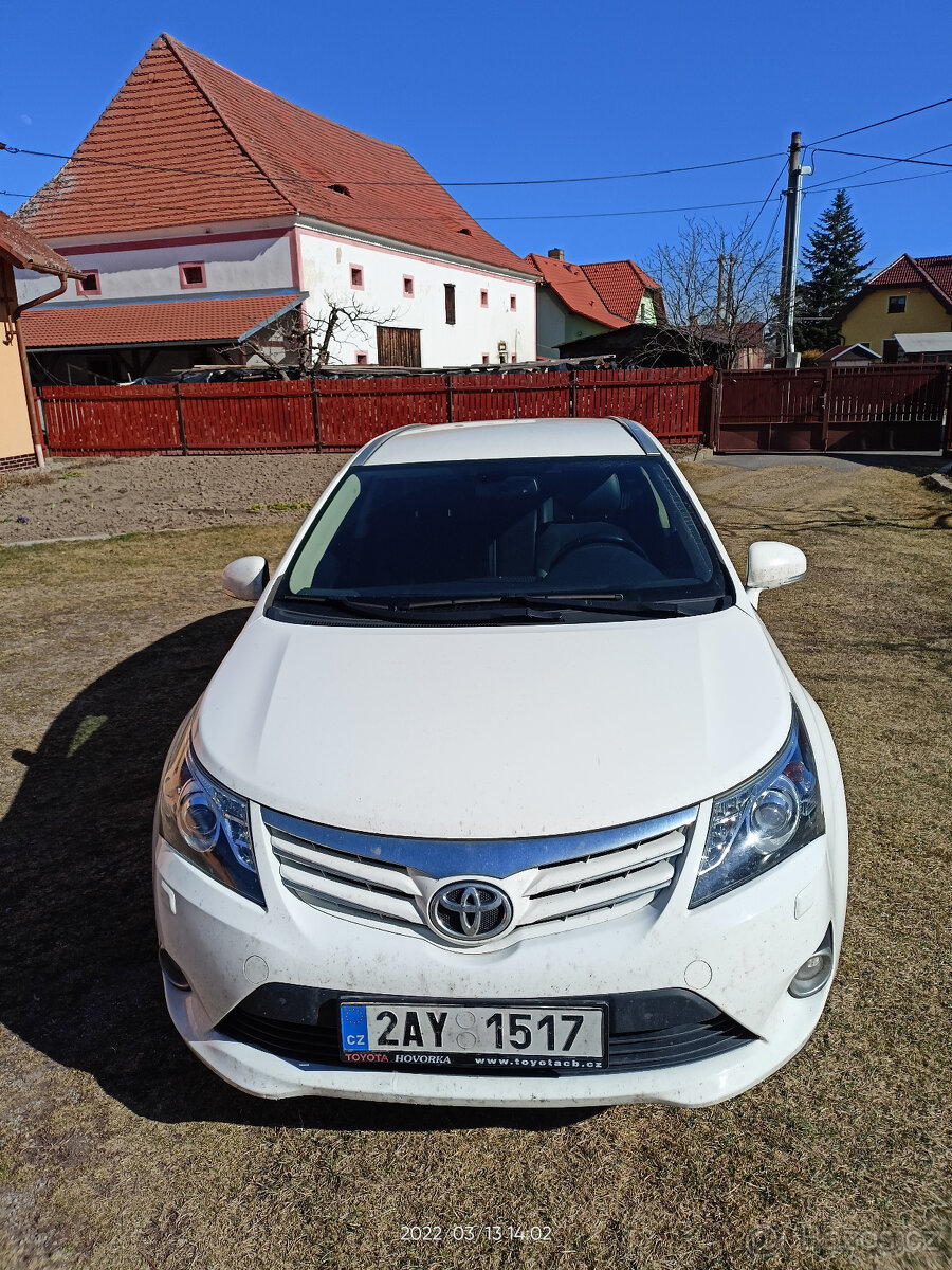 TOYOTA Avensis kombi 2.0, T27, 91 kw r. v. 2012