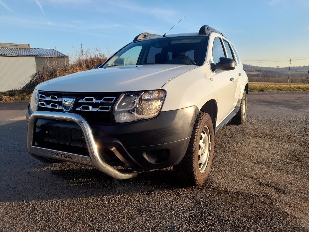 DACIA DUSTER 1.6i 77KW, ROK 2014, PO SERVISU, FACELIFT MODEL