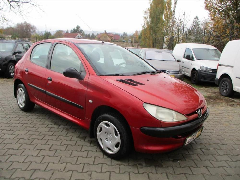 Peugeot 206 1,4 HDI TAŽNÉ ZAŘÍZENÍ