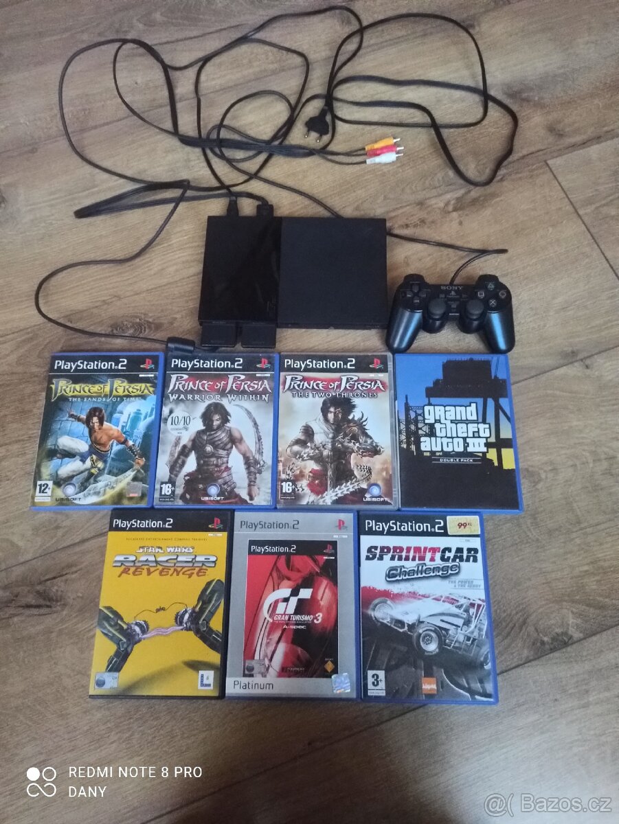 PlayStation 2 + 8 her v ceně