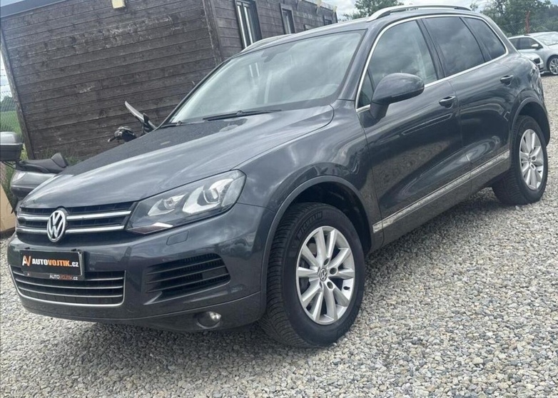 Volkswagen Touareg 3,0 4X4 V6 180kW TAŽNÉ 3.5T nafta