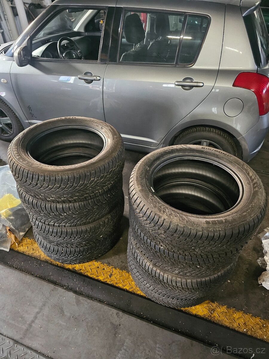 Zimní pneu Nokian 215/60 R17