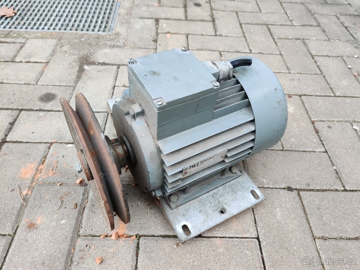 Motor MEZ 4AP90L-4 1,5kW