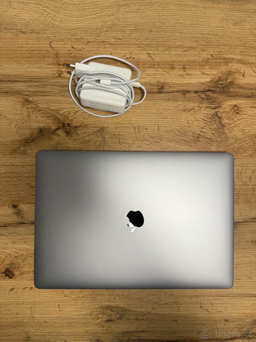 Apple MacBook Pro 16" Late-2019 i7 16GB Ram v záruce