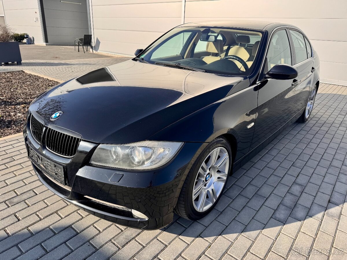 BMW e90 325i MANUÁL SPORTSITZE XENONY