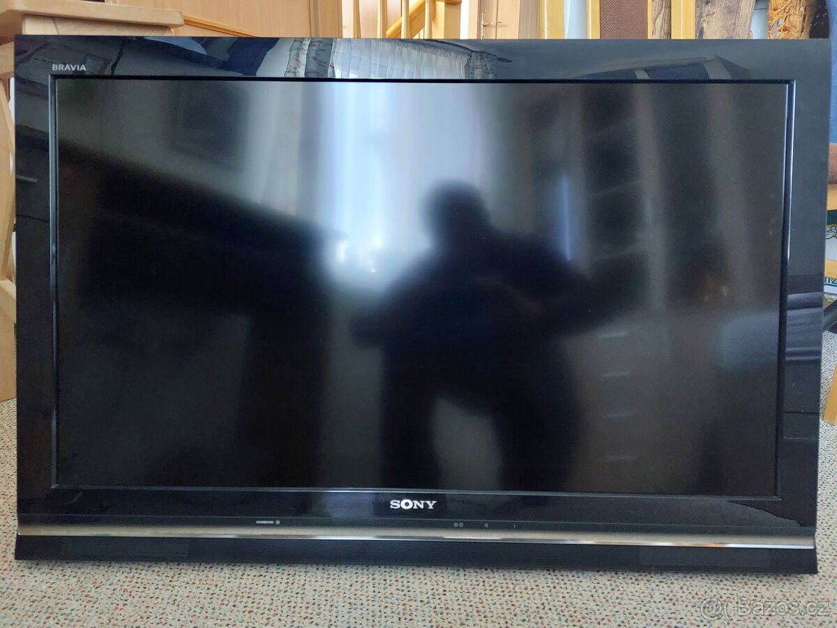 televizor SONY Bravia KDL-37W5500