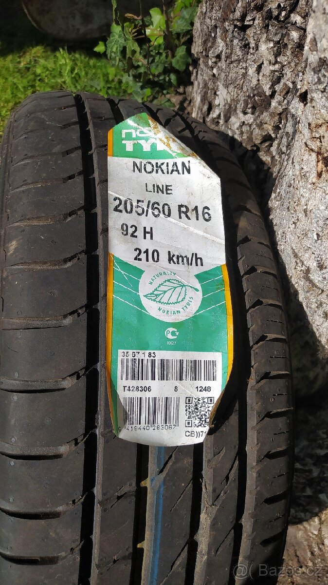 Pneu Nokian 205/60 R16 nová