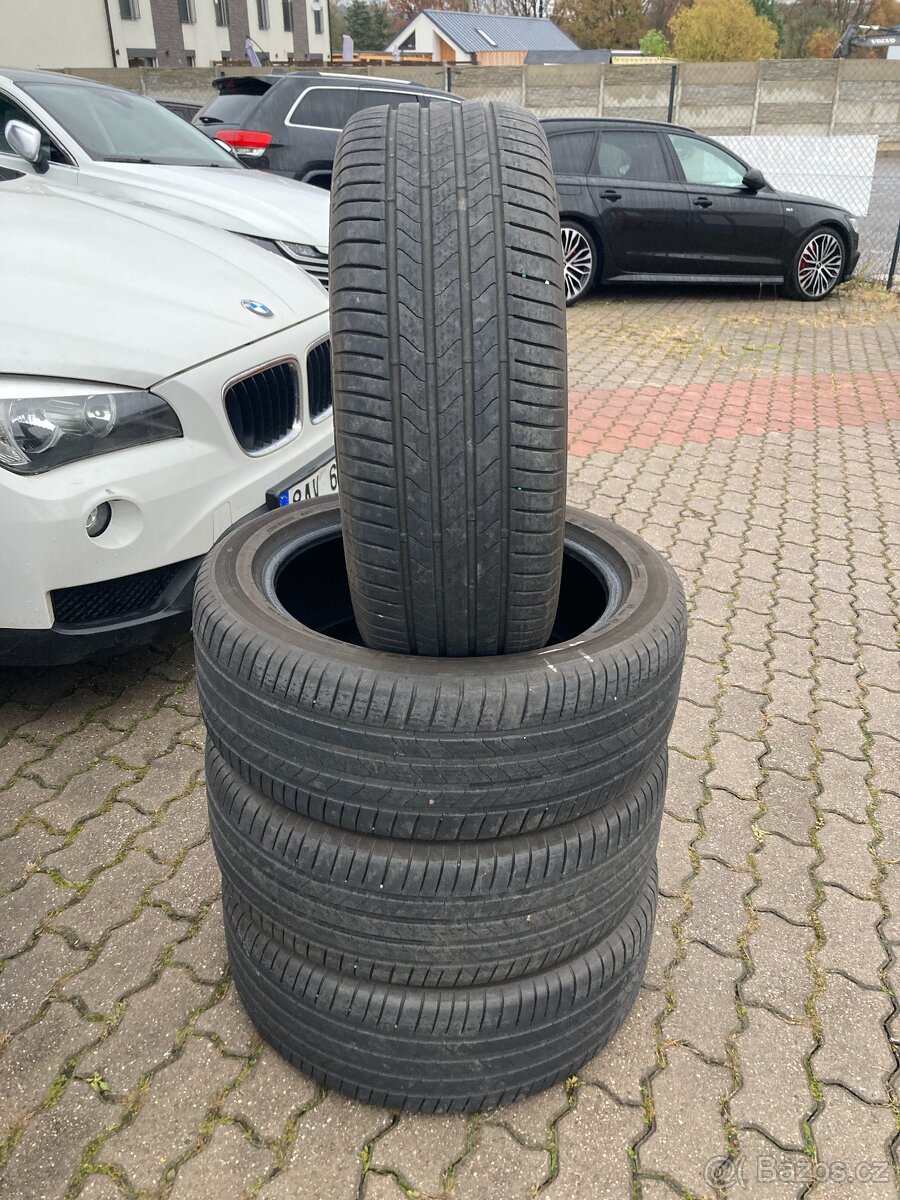 Sada letních pneu Bridgestone 235/50/19, cca 6 mm