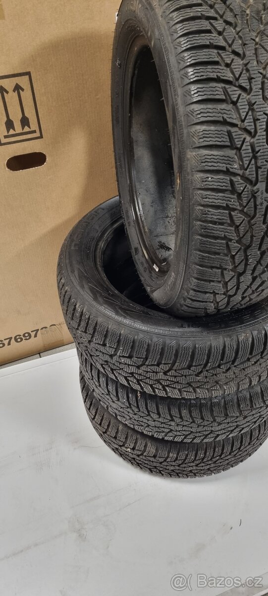 Nokian WRD4 205/55 R16 zimní 7,4mm