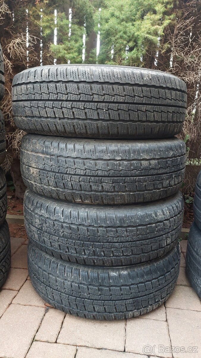 Pneu zimní, 4 ks, rozměr 205/60/16C, 100/98T, zn. HANKOOK