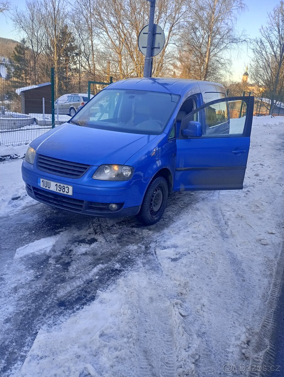 Caddy life style 1.4 benzín 60 kW STK nová,rok 2009