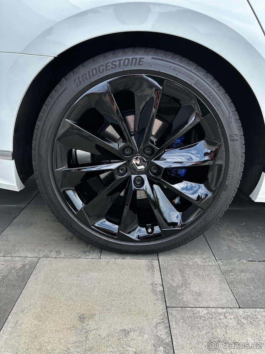 Alu Škoda Superb Sportline 235/40 R19