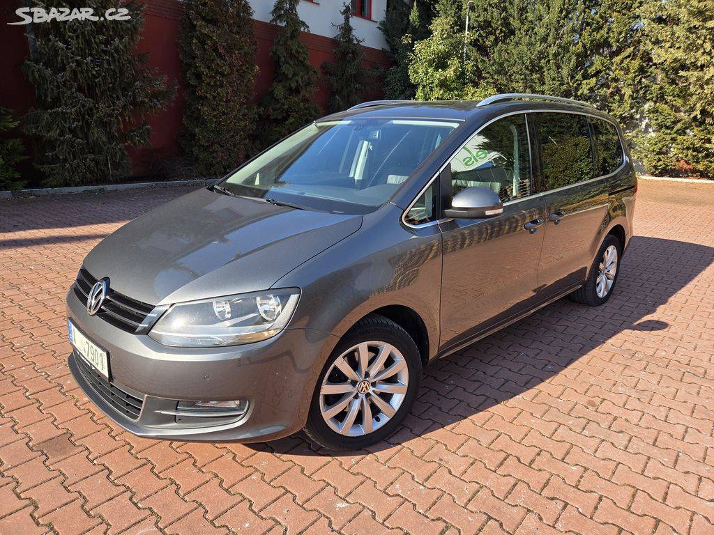 VW Sharan 2.0TDI,DPH,tažné,navi,panorama,serviska,rozvody