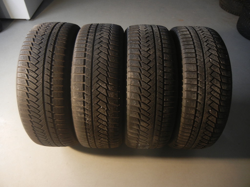 Zimní pneu Continental 235/50R19