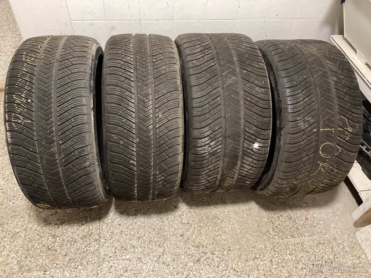 Zimní pneu Michelin 255/40R20 a 295/35R20