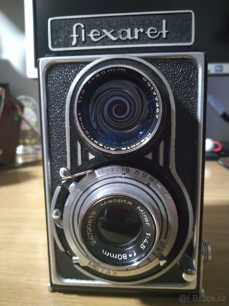 Prodám fotoaparát, zrcadlovku Flexaret 2A