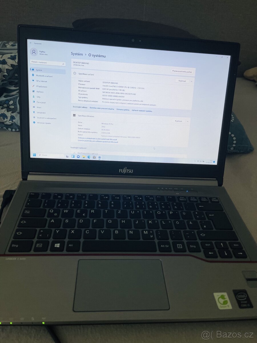 Fujitsu Siemens Lifebook E744