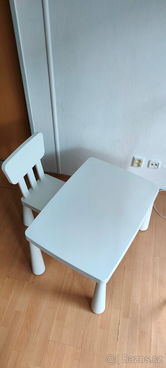 Dětská židle a stůl