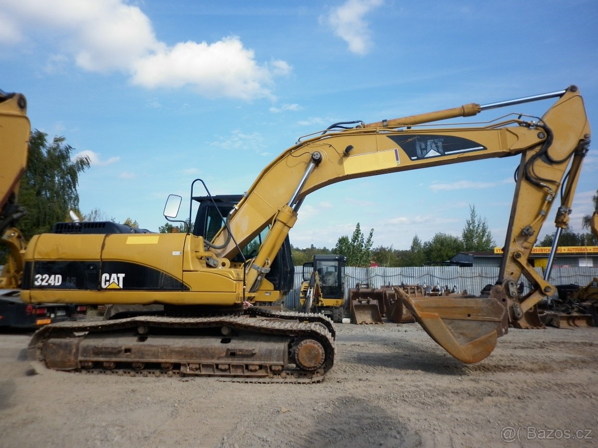 Caterpillar CAT 324D LNHF - pásové rýpadlo