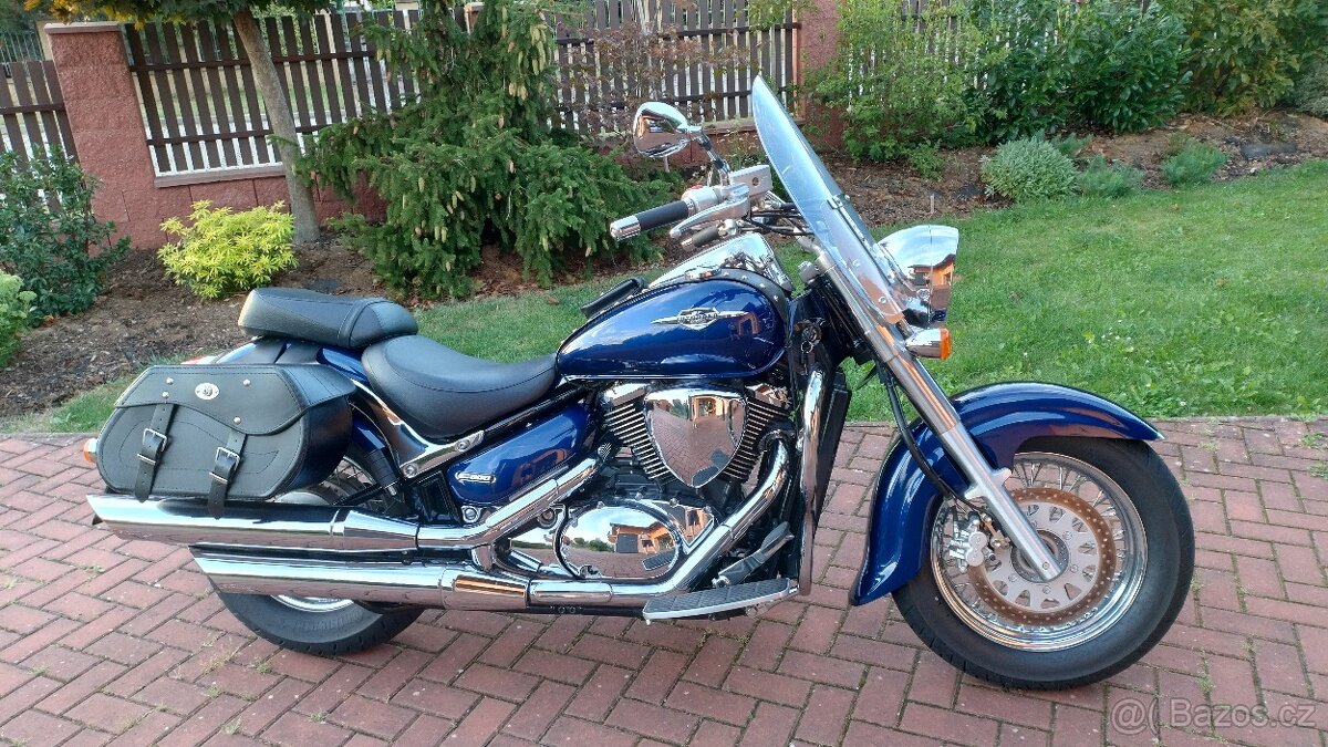 Suzuki Intruder C800