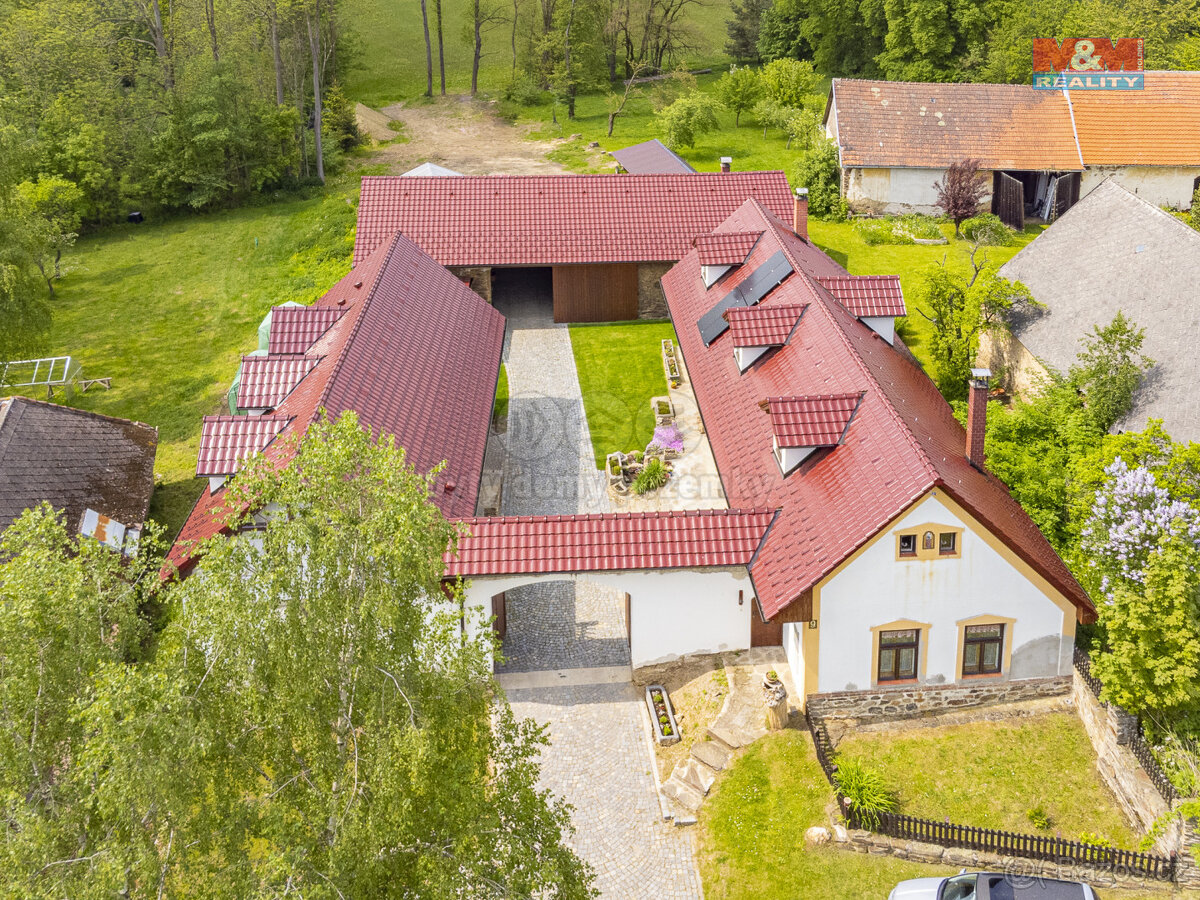 Prodej chalupy 6+kk, 276 m2, Nahořany, Rodná