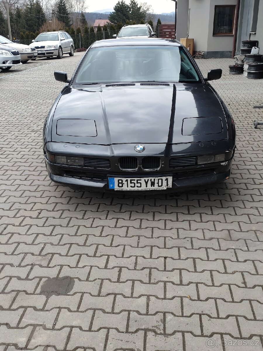 BMW 850 i manuál cz SPZ v depozitu