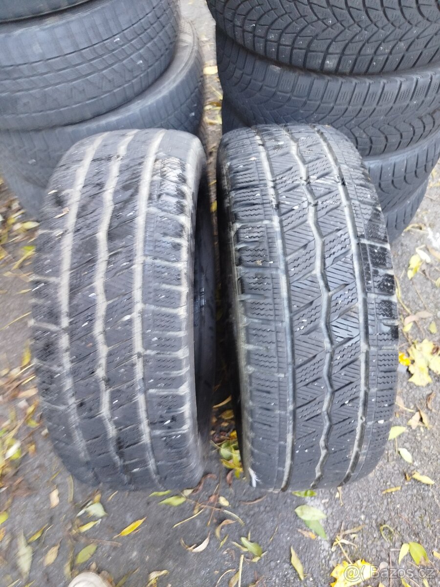 2ks Hankook 225/65 R16C