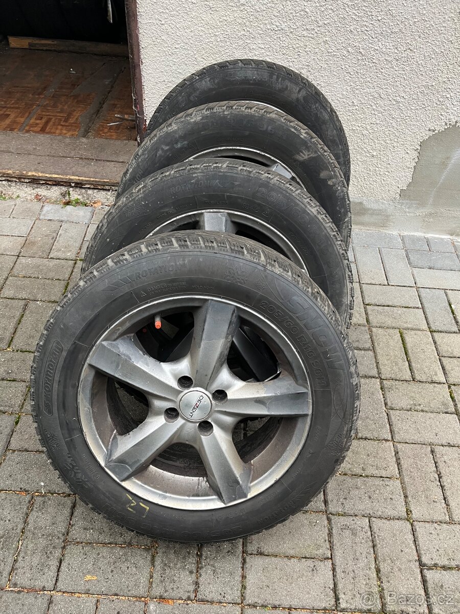 Sada  16” ALU kol Dezent je včetně pneu 205/60 R16.