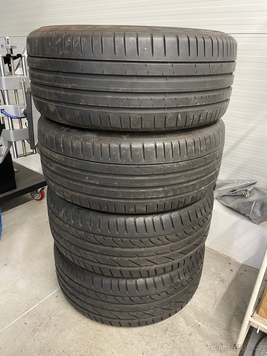 235/35 r19